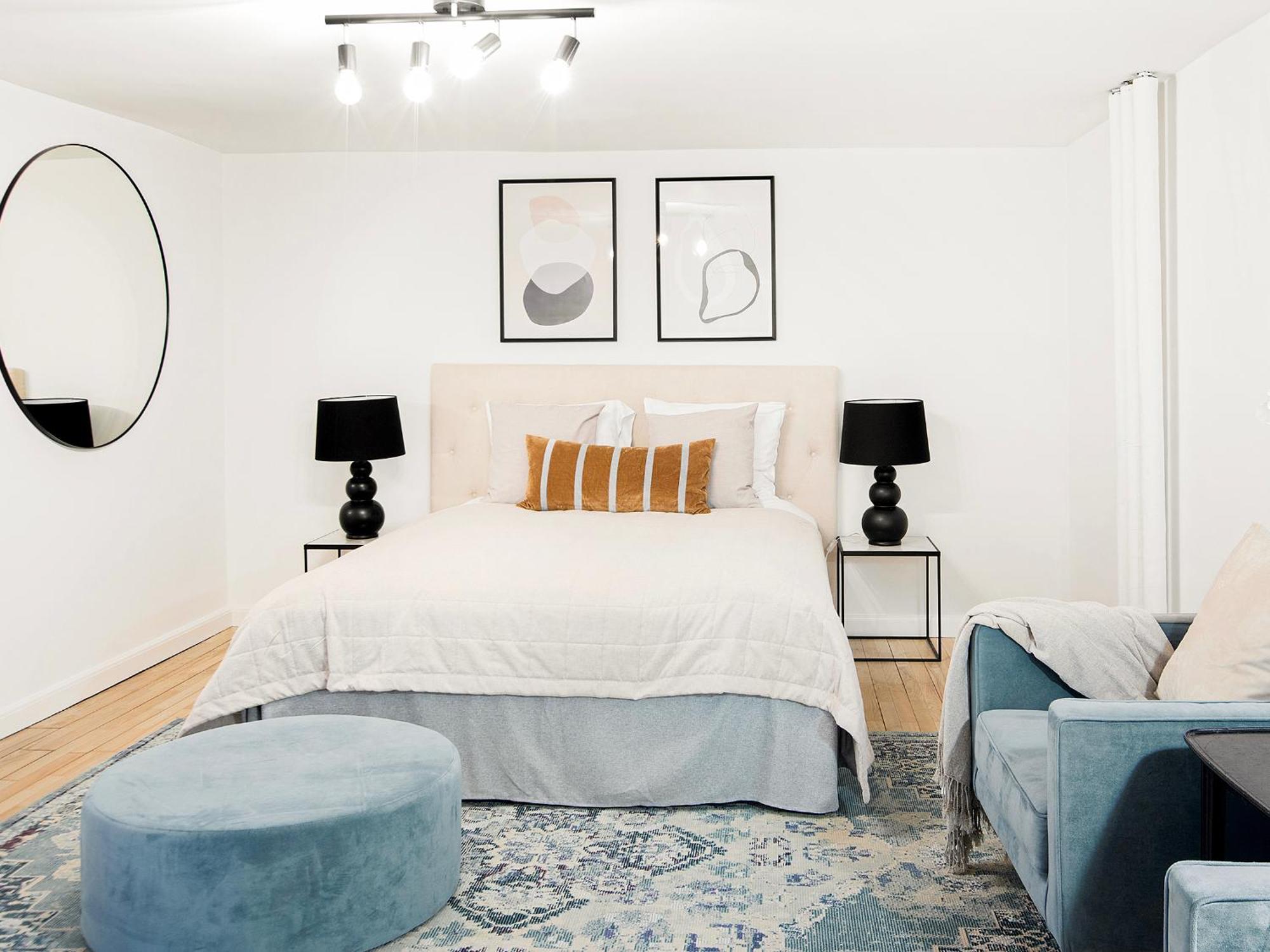 Sanders Downtown Apartment